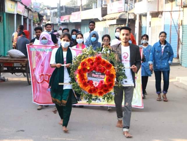 বিনম্র শ্রদ্ধায় শহিদদের স্মরণ করেছে ‘আমরা করব জয়’ সংগঠন