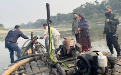 ঘিওরে অবৈধ ভাবে মাটি কাটার অপরাধে ড্রেজার জব্দ ও ভাঙচুর 