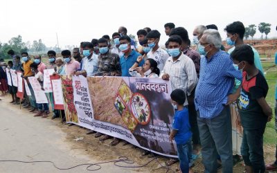 ইট ভাটা’র বিষাক্ত ধোয়ায় ক্ষতিগ্রস্থ কৃষকদের মানববন্ধন