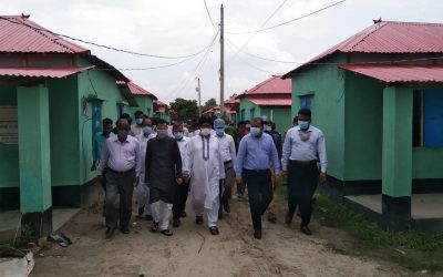 ফুলবাড়ীতে প্রধানমন্ত্রীর দেয়া উপহারের ঘর পরিদর্শন করলেন জেলা মনিটরিং কমিটি