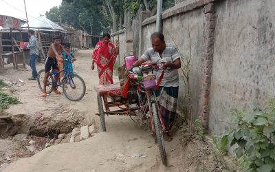 সালথায় রাস্তা ধ্বসে দূর্ভোগ শিক্ষার্থী ও এলাকাবাসীর