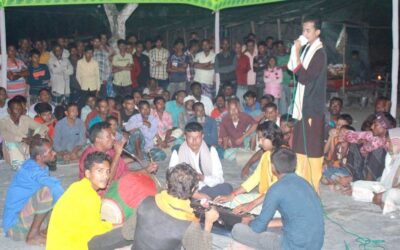 ফুলবাড়ীতে গ্রাম বাংলার ঐতিহ্যবাহী কবিগানের আসর, শ্রোতাদের উপচেপড়া ভিড়