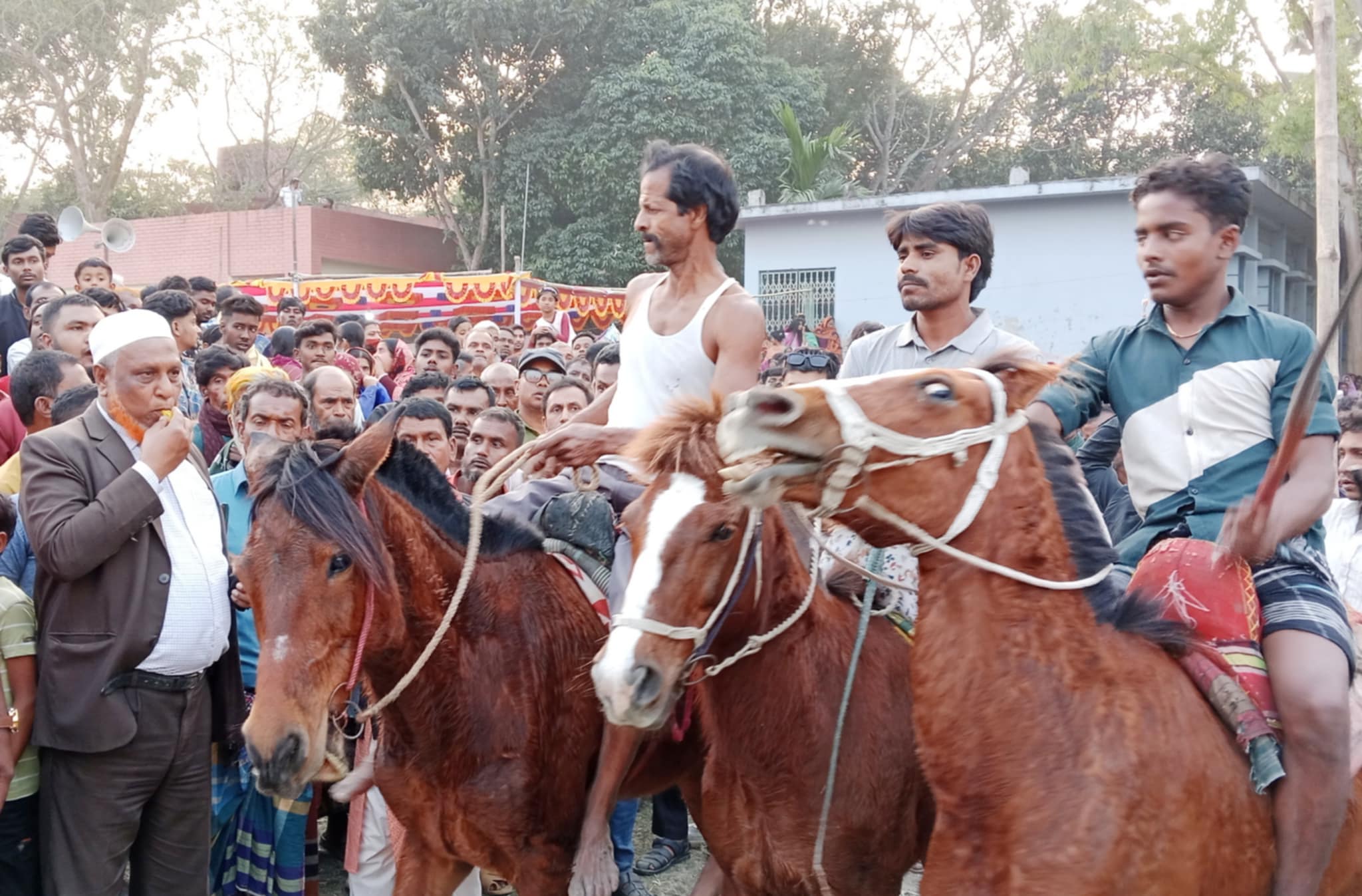 ঘিওরে সরস্বতী পূজা উপলক্ষে ঘৌড়দৌড় ও মেলা অনুষ্ঠিত